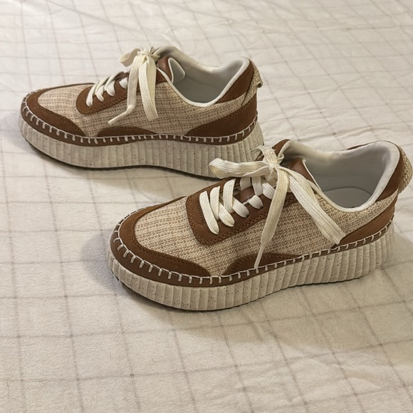 Universal Thread shows - Picture 3 of 5